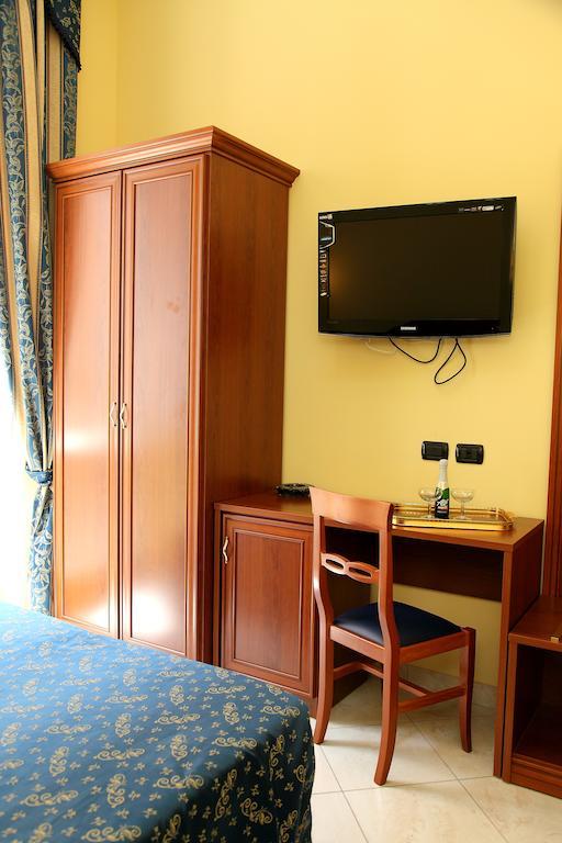 Guest house Caroline 2*