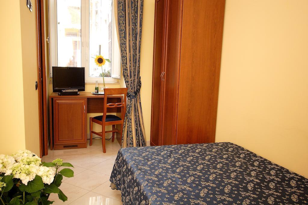 Guest house Caroline 2*